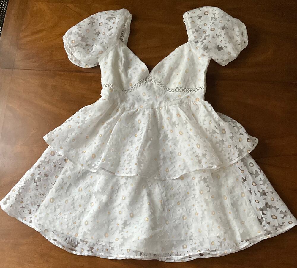 White daisy dress